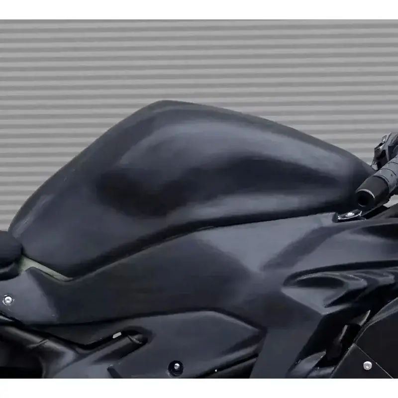 Cubre depósito Kawasaki ZX4R 2024 Kostenloser Rückversand