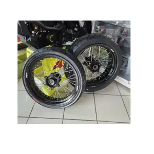 Abverkauf KKE Supermoto Felgen mit Reifen Radsatz KTM, Husqvarna, GasGas Schwarz 17x3,5 / 17x 5,0