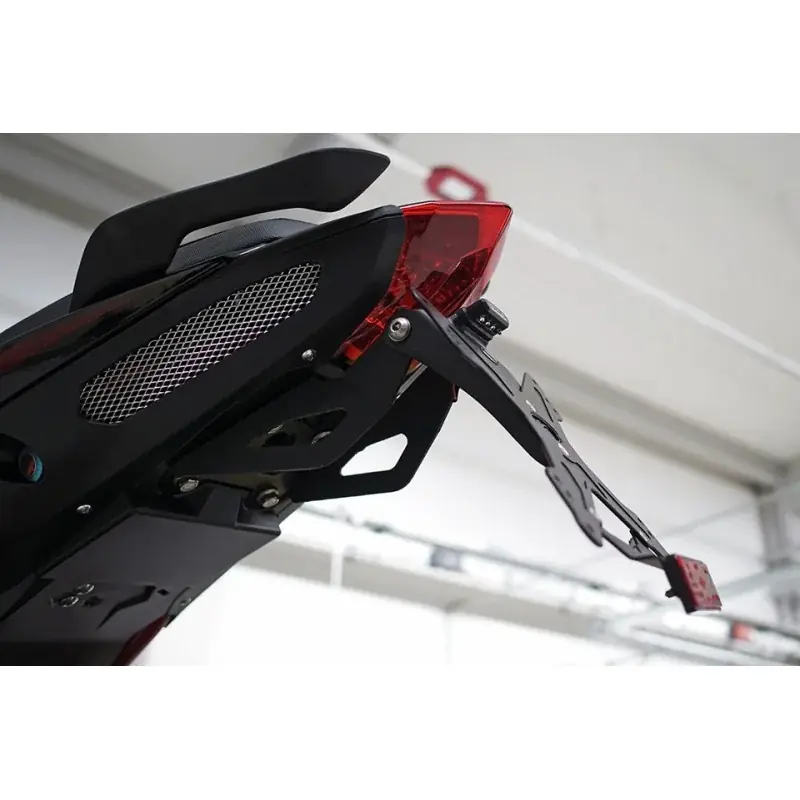 Porta matrícula EVOTECH Benelli BN125 '21 en adelante Heißes Angebot